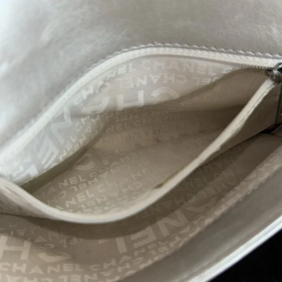 Chanel Floral Embossed Silver Shoulder Bag - Picture 10 of 13